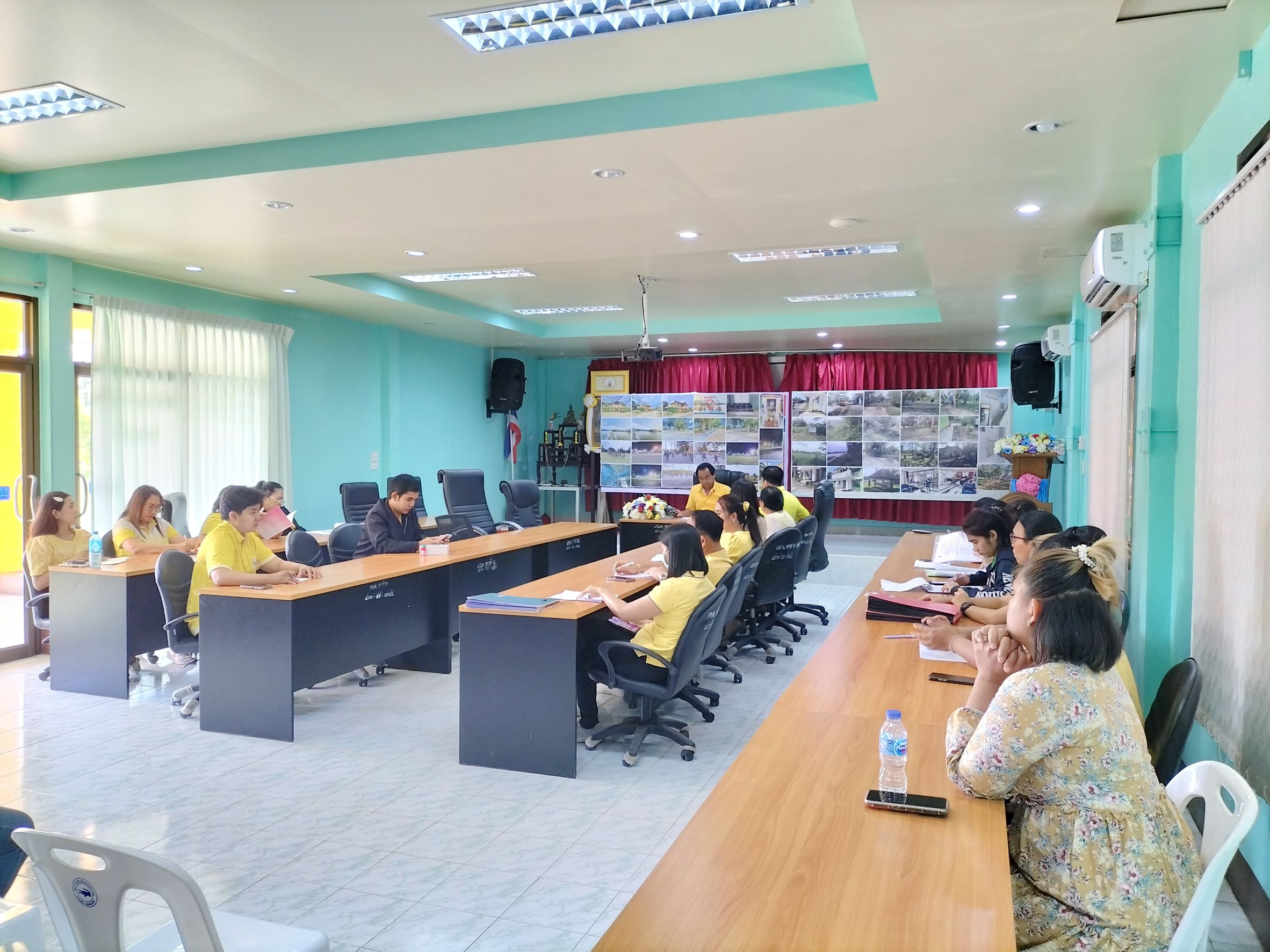 วันจันทร์ ที่ 1 เมษายน 2567
องค์การบริหารส่วนตำบลท่าข้าม ได้มีการประชุมข้าราชการ และพนักงานทุกท่าน ประจำเดือน เมษายน 2567 
ณ ห้องประชุมองค์การบริหารส่วนตำบลท่าข้าม