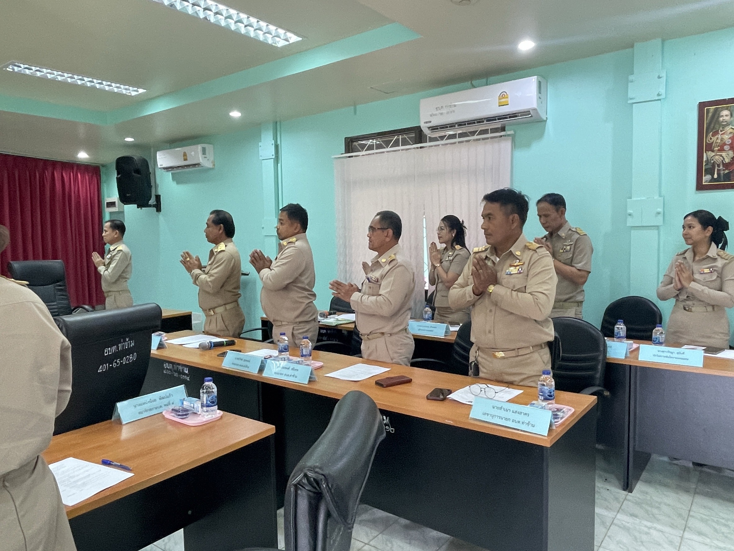 วันที่ 17 กันยายน  2567
องค์การบริหารส่วนตําบลท่าข้าม ประชุมสภาองค์การบริหารส่วนตําบลท่าข้าม สมัยวิสามัญ สมัยที่ 3 ครั้งที่ 3  ประจำปี พ.ศ. 2567 ณ ห้องประชุมสภาองค์การบริหารส่วนตําบลท่าข้าม อำเภอพุนพิน จังหวัดสุราษฎร์ธานี