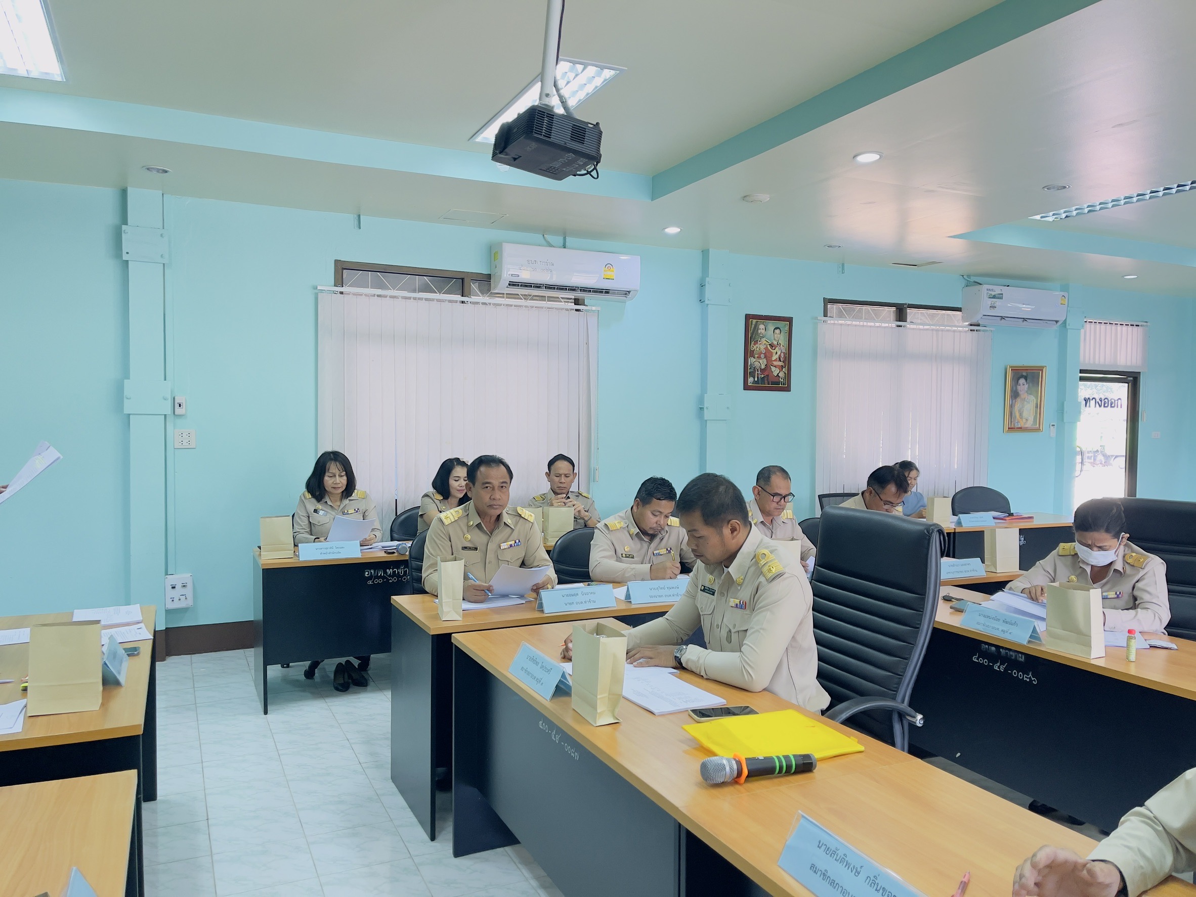 วันที่ 14  กุมภาพันธ์  2568
องค์การบริหารส่วนตําบลท่าข้าม ประชุมสภาองค์การบริหารส่วนตําบลท่าข้าม สมัยสามัญ สมัยที่ 1  ประจำปี พ.ศ. 2568  ณ ห้องประชุมสภาองค์การบริหารส่วนตําบลท่าข้าม อำเภอพุนพิน จังหวัดสุราษฎร์ธานี
