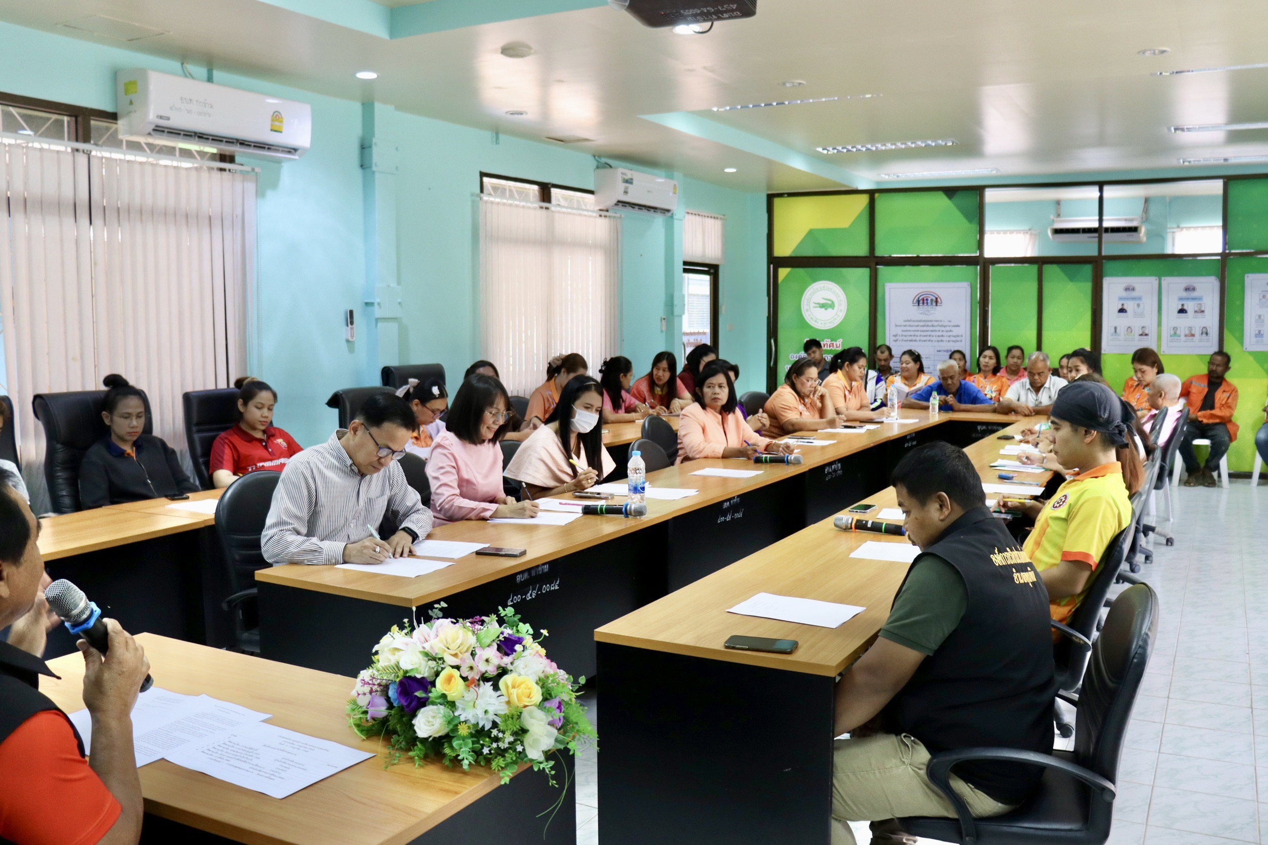 วันพฤหัสบดี ที่ 3 กรกฎาคม 2568
องค์การบริหารส่วนตำบลท่าข้าม ได้มีการประชุมข้าราชการ และพนักงาน ประจำเดือน กรกฎาคม 2568 ณ ห้องประชุมองค์การบริหารส่วนตำบลท่าข้าม