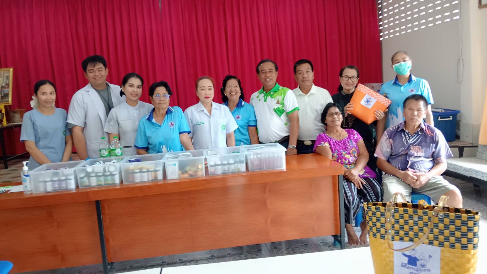 👴👵 วันพุธ ที่ 20 เดือนสิงหาคม พ.ศ. 2568 👵👴
 >> อาสาสมัครสาธารณสุขประจำหมู่บ้าน หมู่ที่ 5 ร่วมกับโรงพยาบาลพุนพิน จัดทำโครงการผู้สูงอายุไม่ล้ม ไม่ลืม ไม่ซึมเศร้า กินข้าวอร่อย หมู่ที่ 5 ประจำปีงบประมาณ 2568 ณ ศาลาประชาคมหมู่ที่ 5 ตำบลท่าข้าม อำเภอพุนพิน จังหวัดสุราษฎร์ธานี ซึ่งได้รับการสนับสนุนจากกองทุนหลักประกันสุขภาพองค์การบริหารส่วนตำบลท่าข้าม